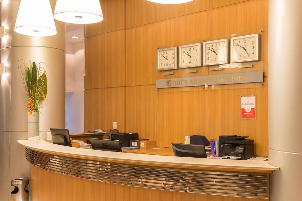 Hotel Atlântico Business Centro Rio de Janeiro Exterior foto Reception desk