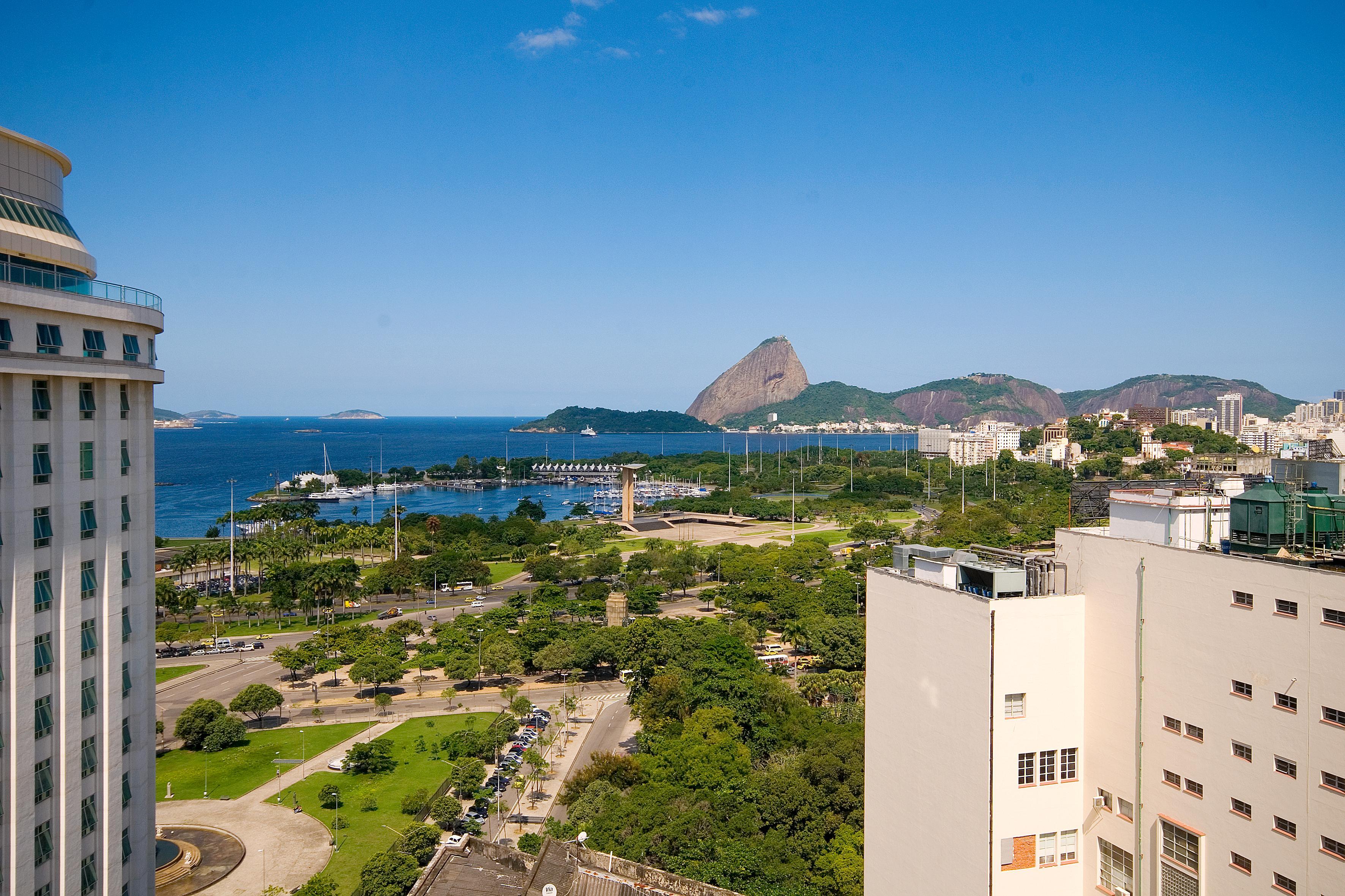Hotel Atlântico Business Centro Rio de Janeiro Exterior foto The view of the Sugarloaf Mountain from the Copacabana Palace